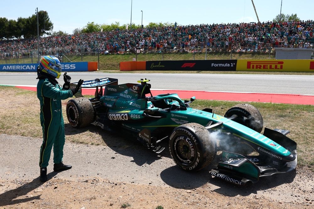 Fernando Alonso con Aston Martin