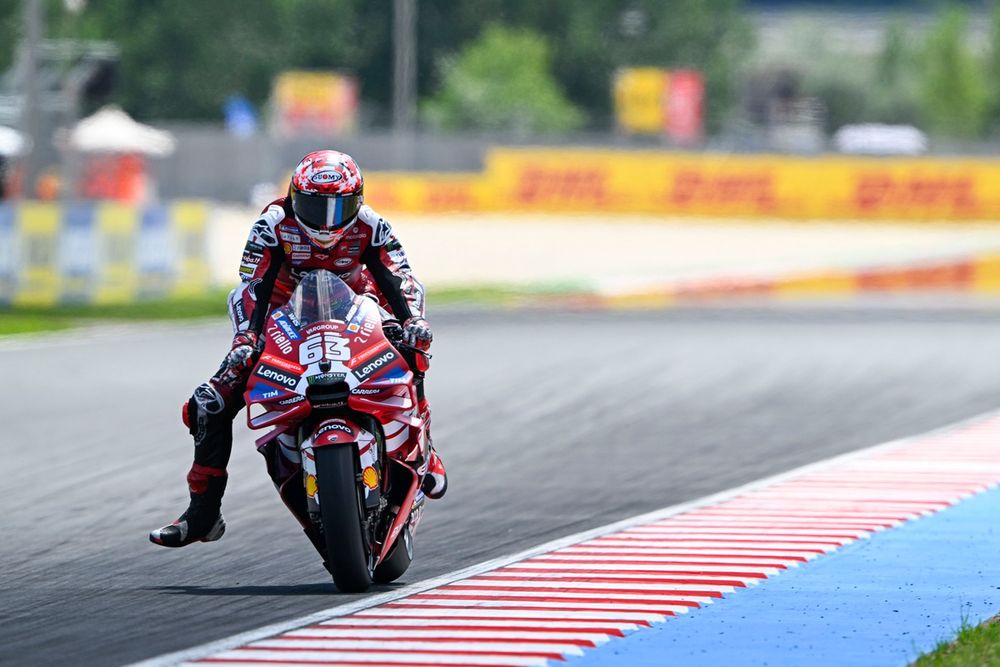 Bagnaia continúa la carrera en solitario