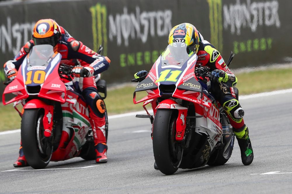 Diogo Moreira, Equipo LCR Honda, y Luca Marini, Honda HRC