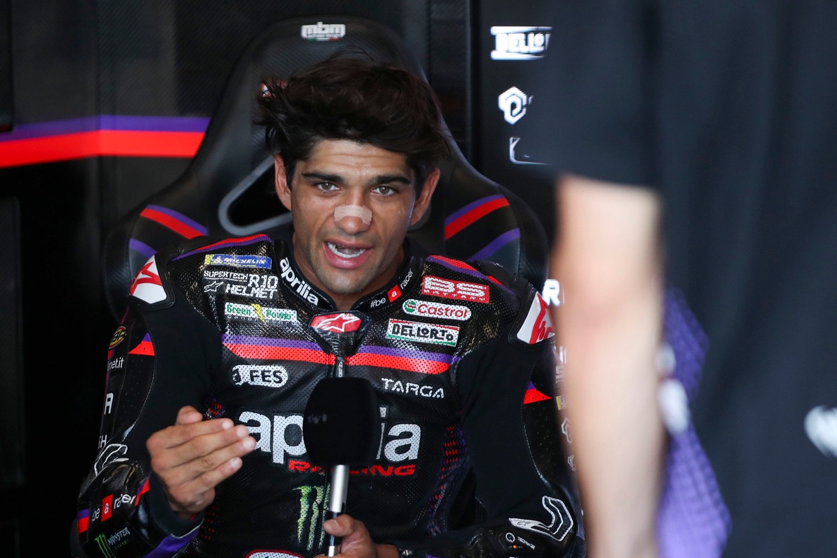 Jorge Martín con el equipo Aprilia