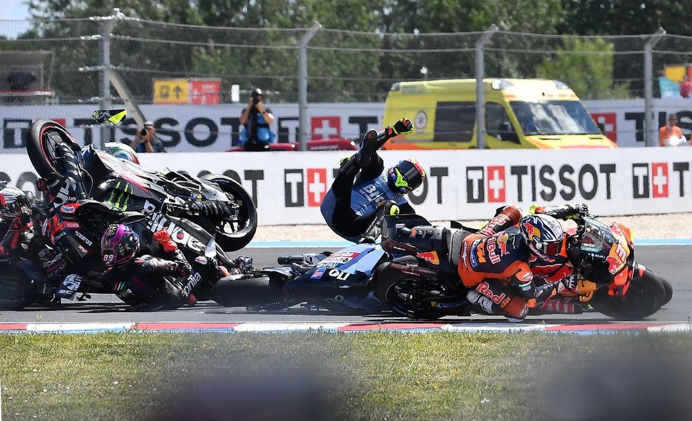Jorge Martín perdió el control de su moto al frenar en el inicio en Hungría.