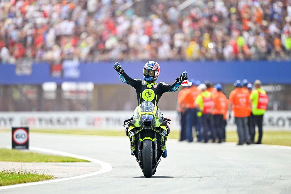 Ai Ogura a remporté sa première course en MotoGP à Assen.