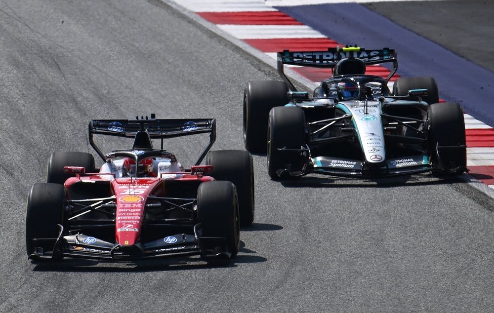 Charles Leclerc y Kimi Antonelli en la pista