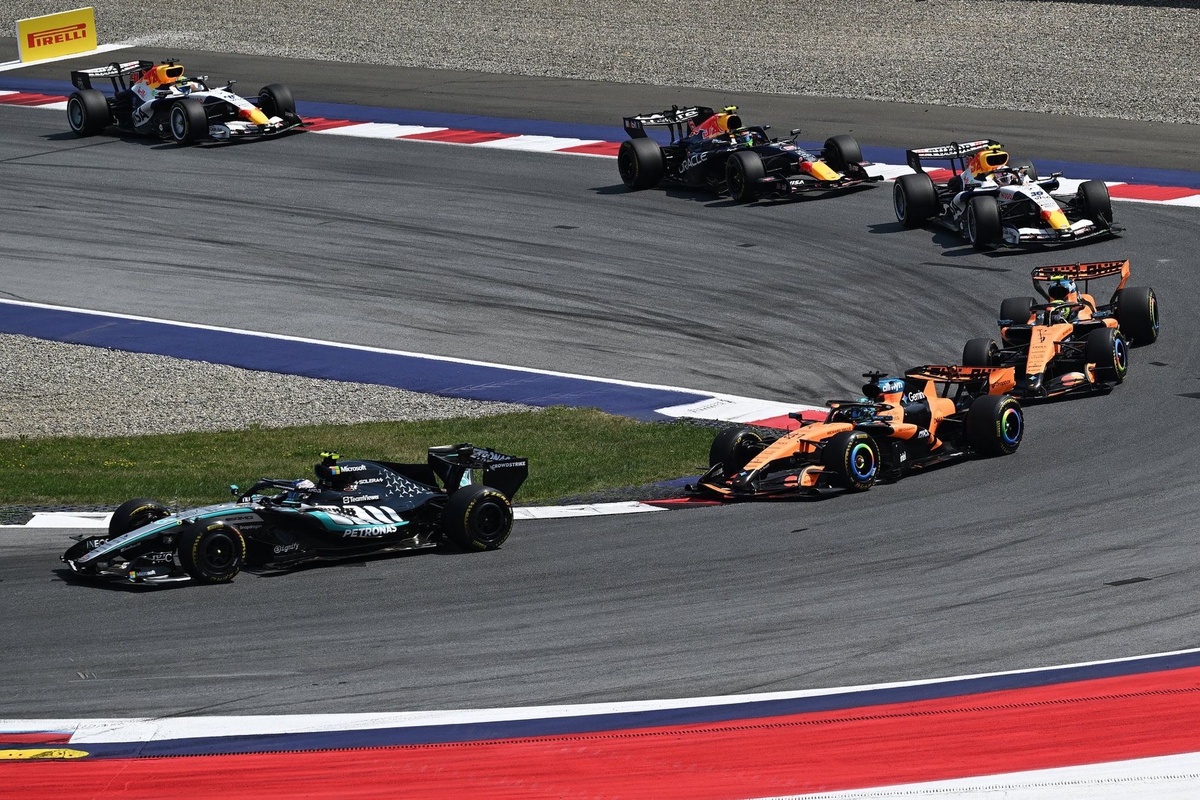 Max Verstappen en la pista