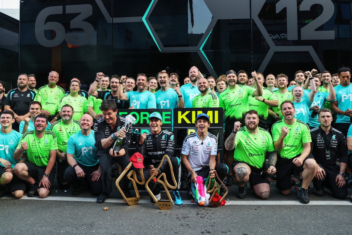 Mercedes se prepara para 2027
