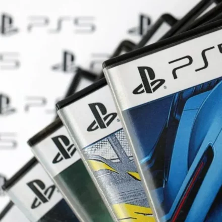 PlayStation 5 disc boxes