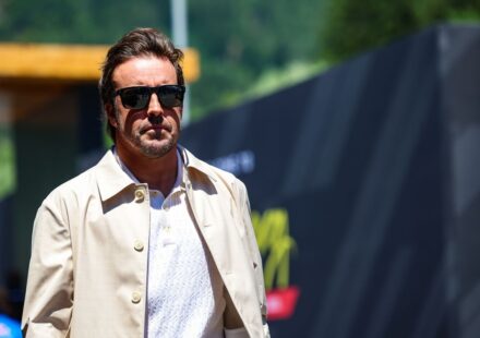 Alonso prédit un "triste" spectacle à Silverstone avec les F1 2026