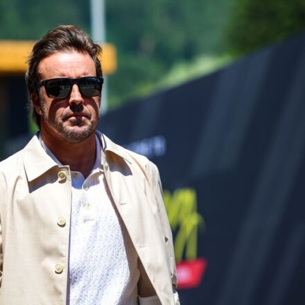 Alonso prédit un "triste" spectacle à Silverstone avec les F1 2026