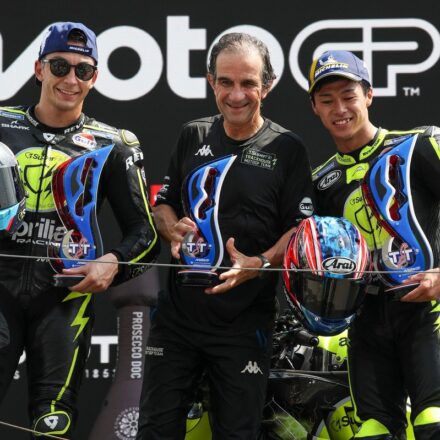 Comment les pilotes Trackhouse ont battu les officiels Aprilia à Assen