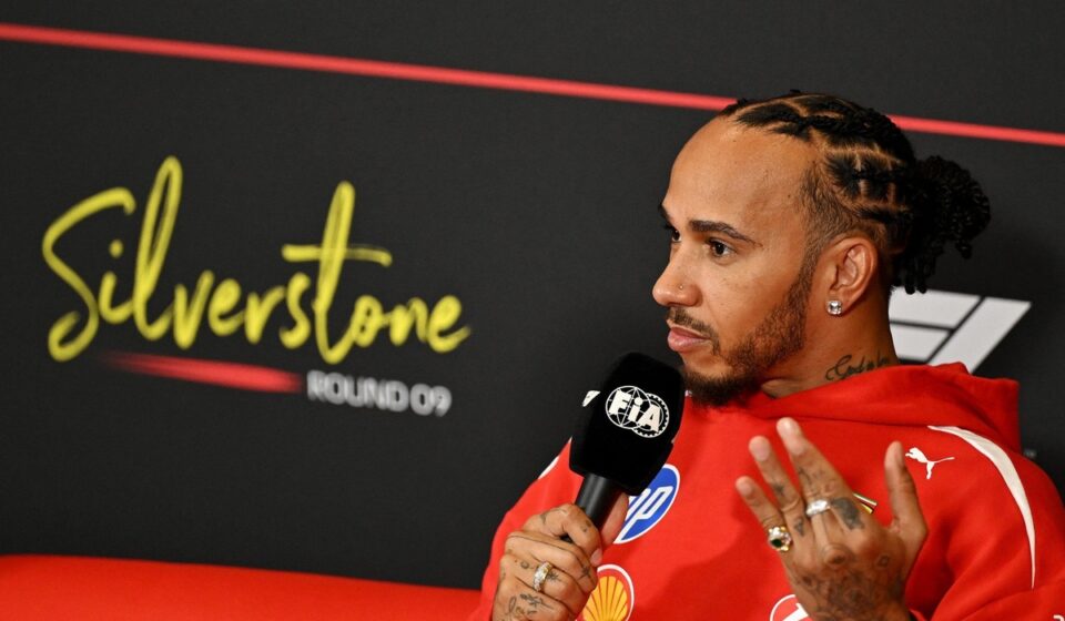 Hamilton craint un "déficit deux fois plus important" pour Ferrari à Silverstone