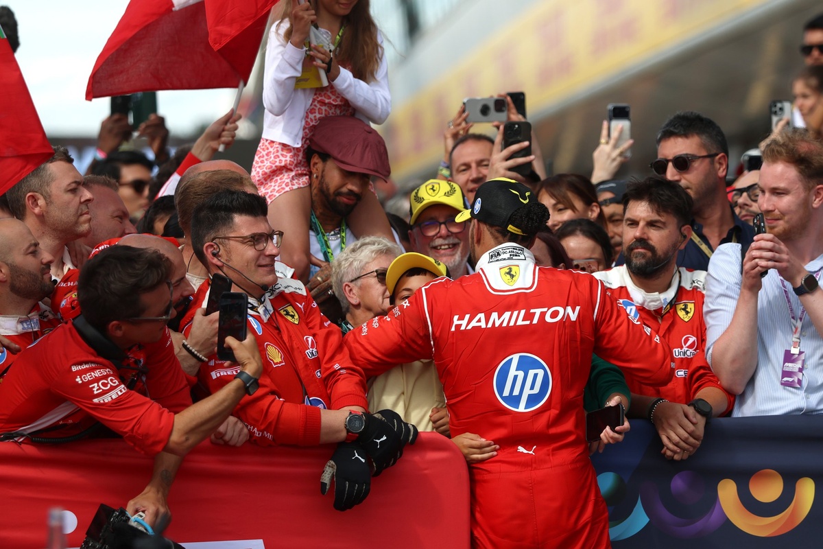 Lewis Hamilton obtuvo su 16º pódium en Silverstone