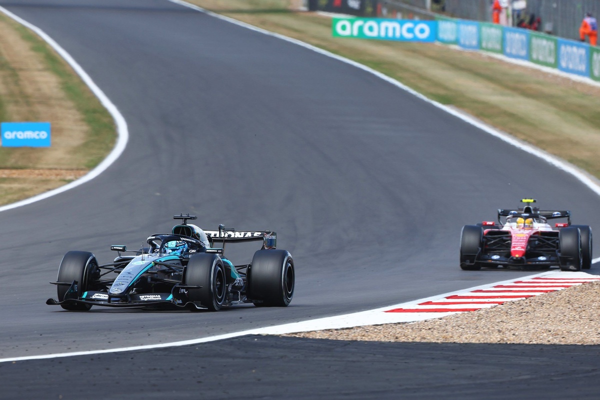 Hamilton s'interroge sur son arrêt sous Safety Car : "Je ne l'aurais pas fait"