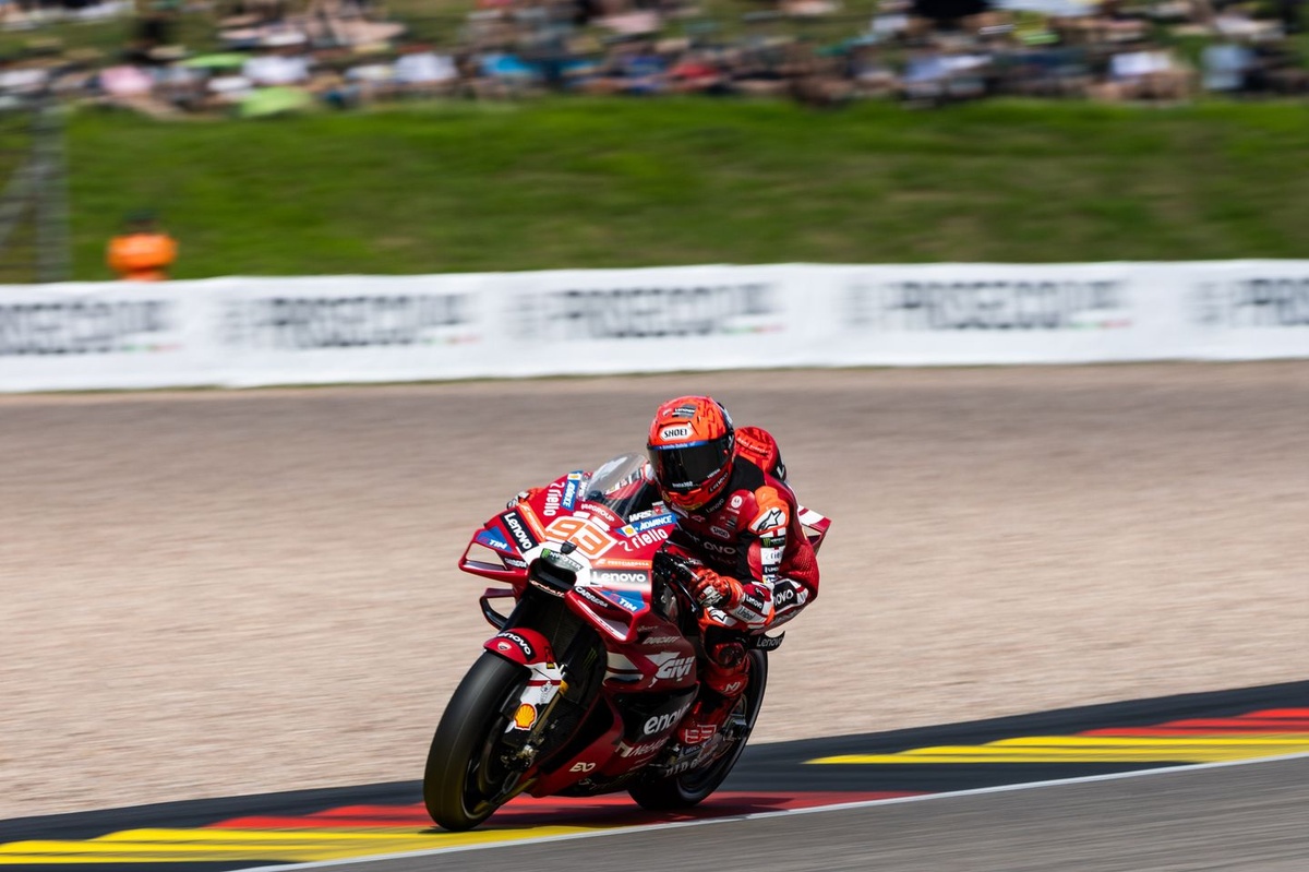 up - Marc Márquez mène encore, grosse chute pour Di Giannantonio