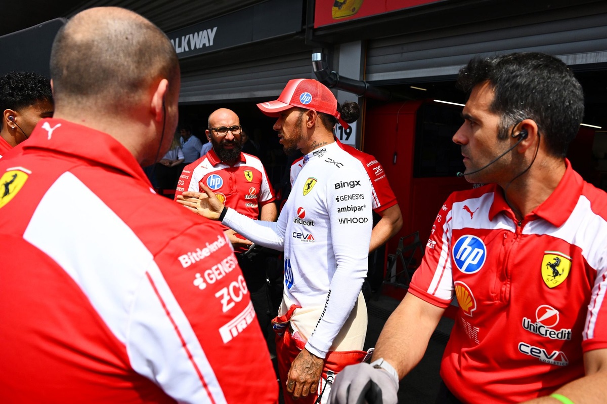 Hamilton revierte a un mecánico de Ferrari: veredicto de los comisarios.