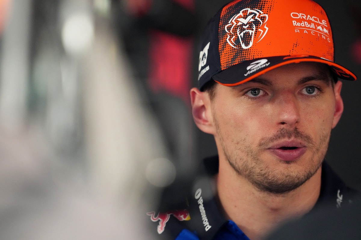 Verstappen critica F1 2026 por penalizar a los pilotos más veloces
