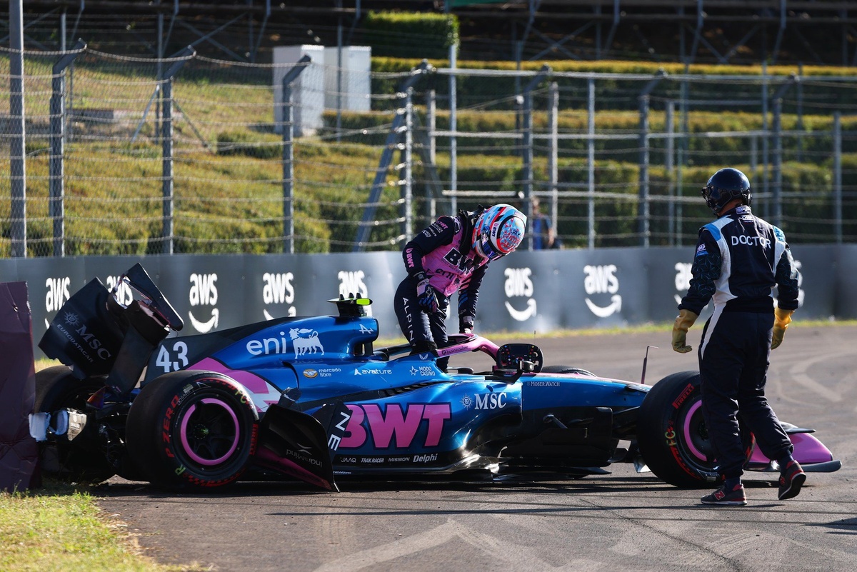 Colapinto manda a su Alpine al muro y comenta: ‘La F1 es cada vez más difícil de conducir’