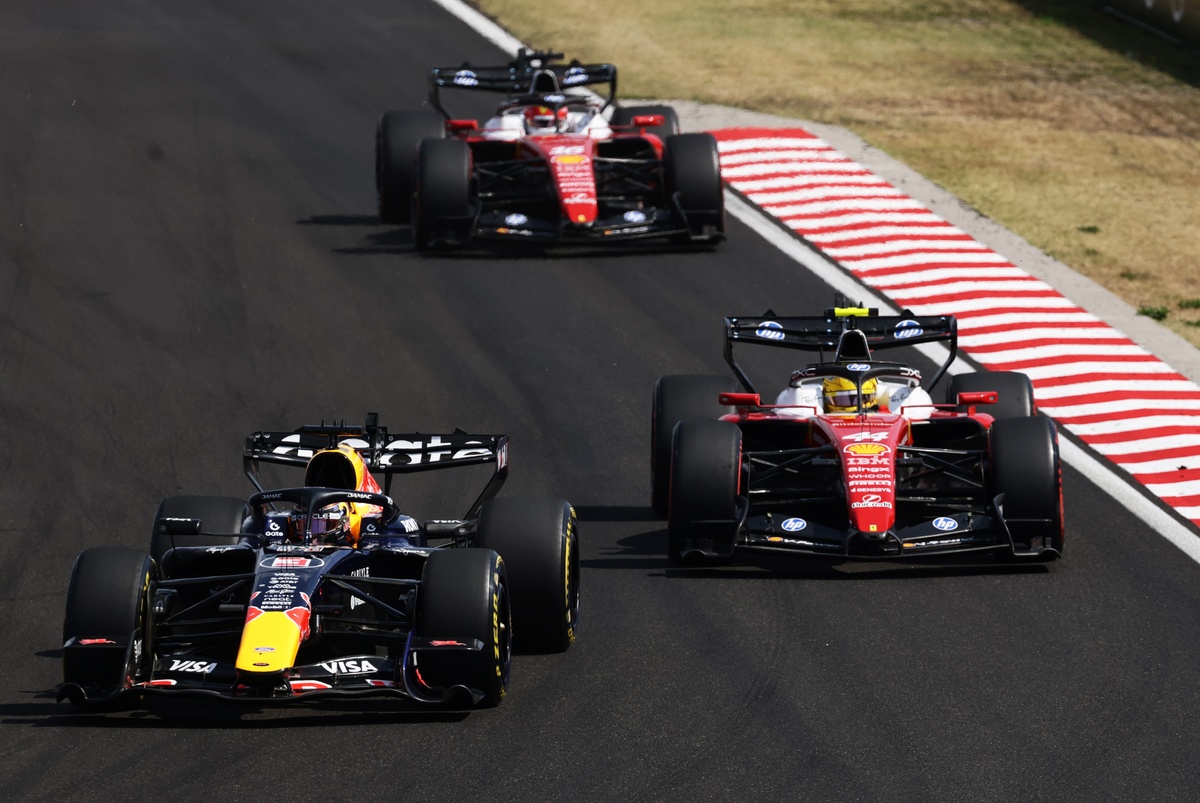 Charles Leclerc, Lewis Hamilton y Max Verstappen