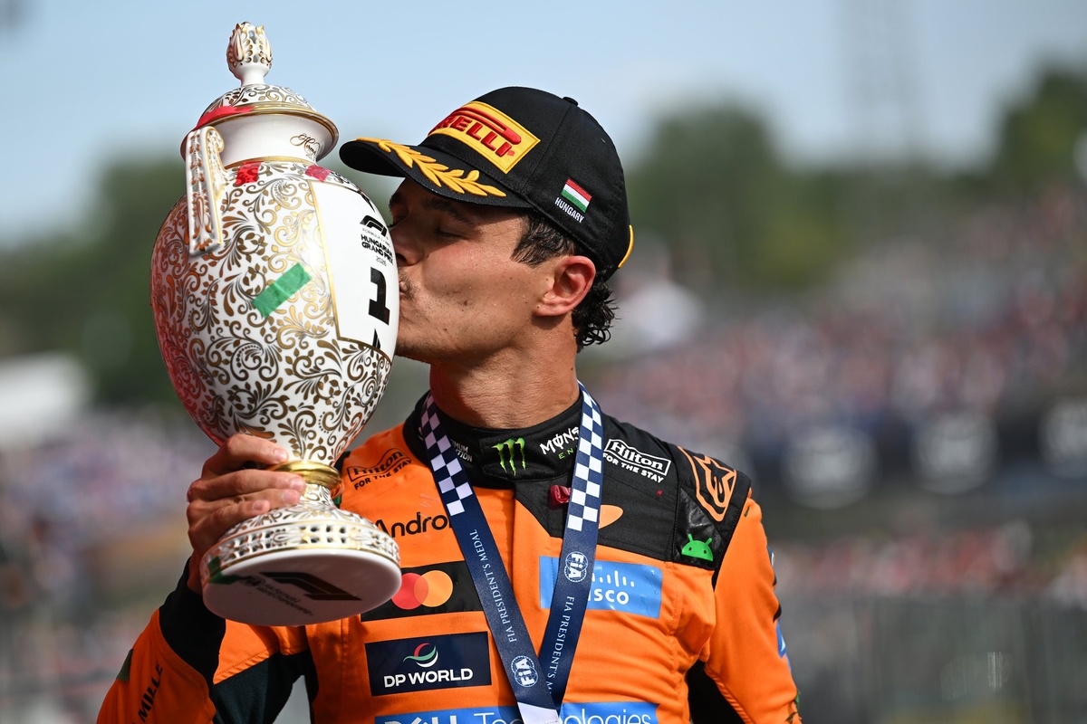 Lando Norris veut essayer de défendre les titres pilotes et constructeurs de McLaren.