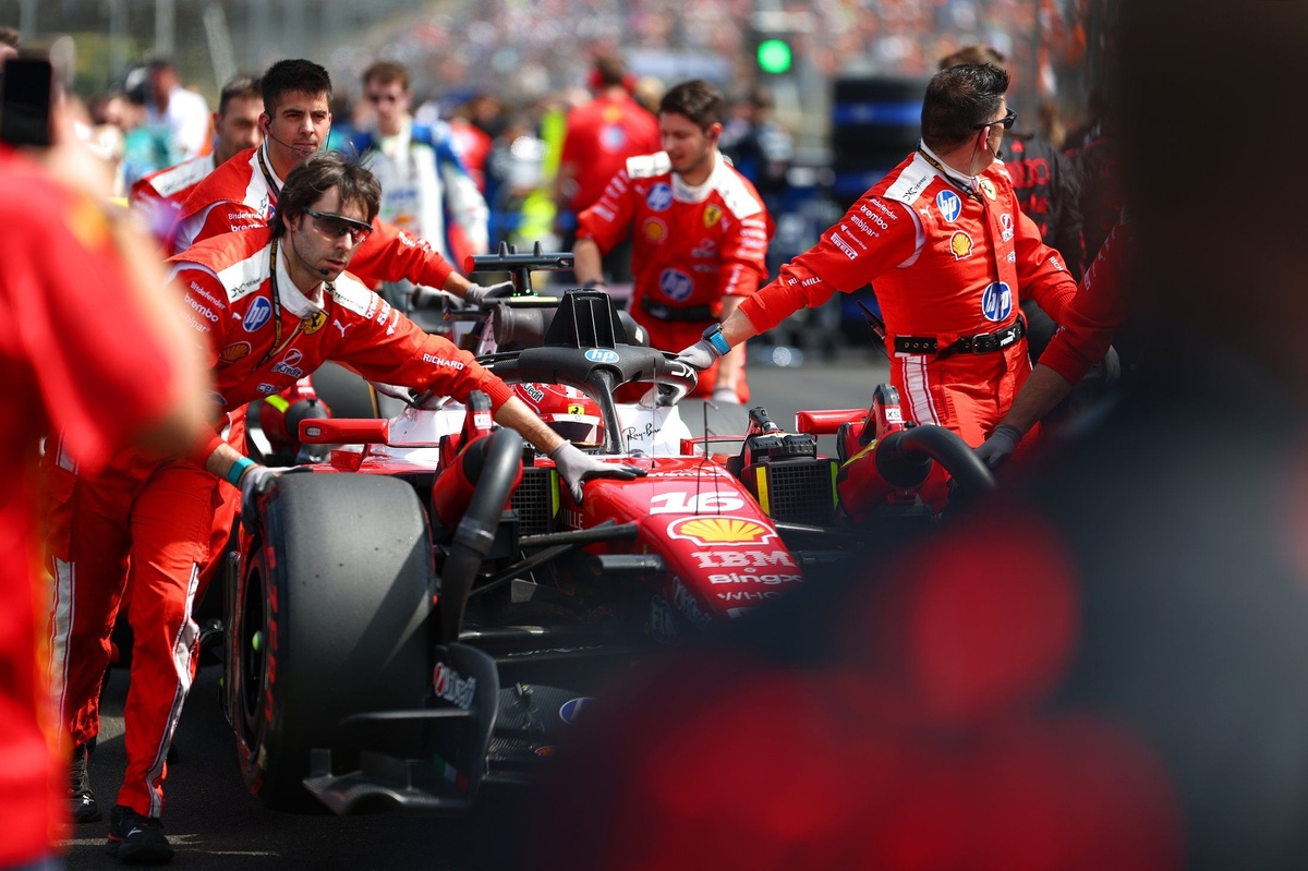 Leclerc perplexe face à la déception Ferrari : "C'est quand même très bizarre"