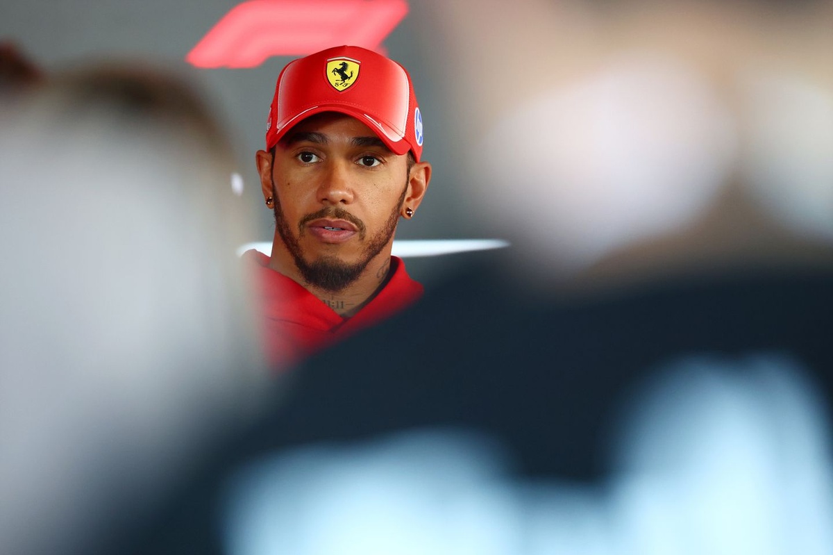"Des erreurs qui coûtent un titre" : Hamilton sur une mauvaise pente