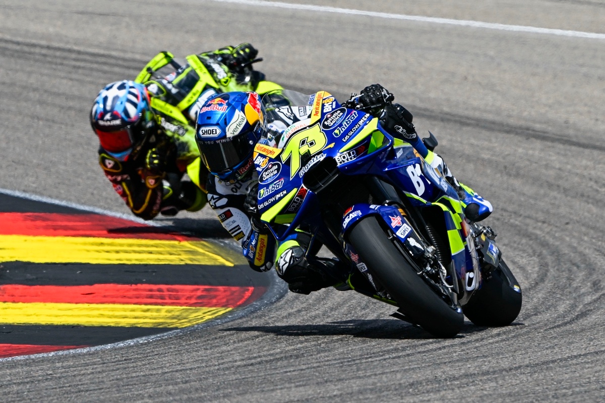 Álex Márquez a bordo de su motocicleta Gresini en 2003