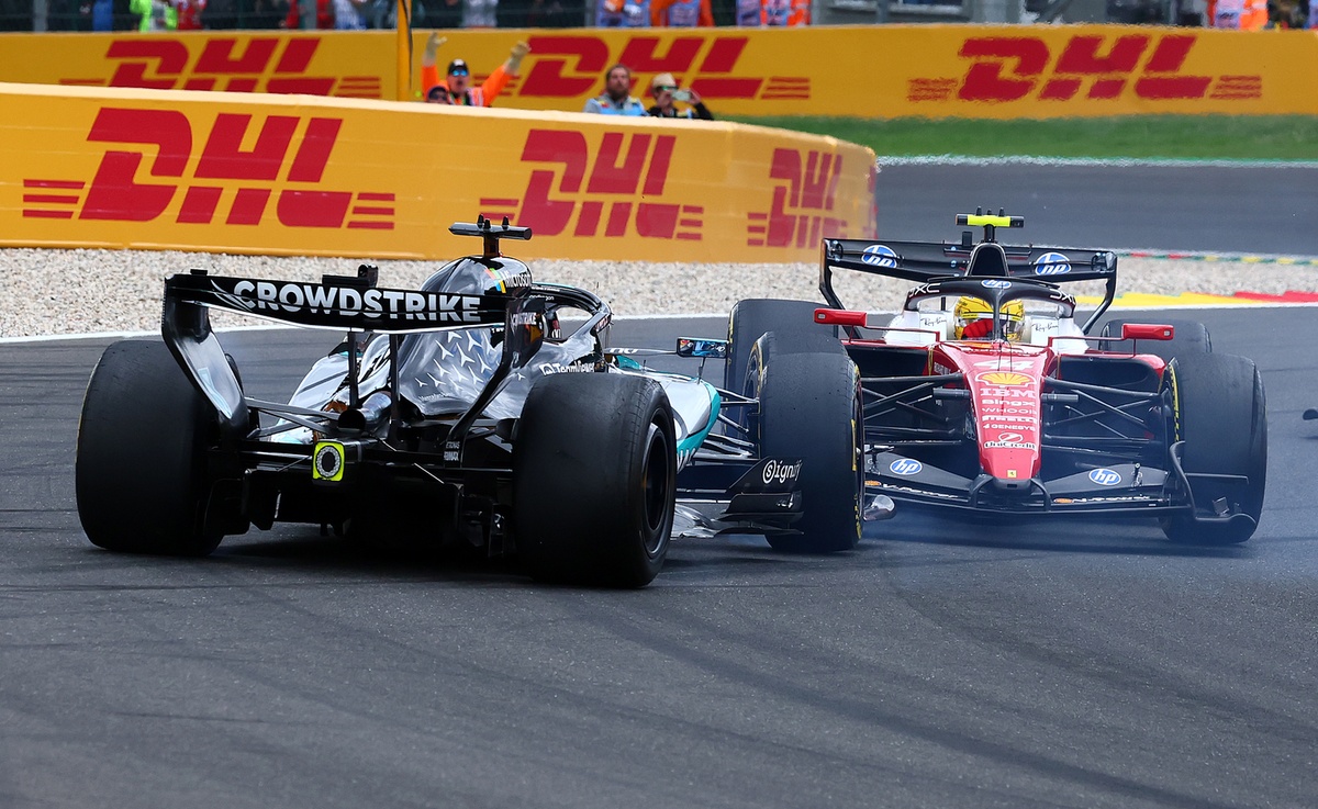L'accrochage entre George Russell et Lewis Hamilton à Spa.