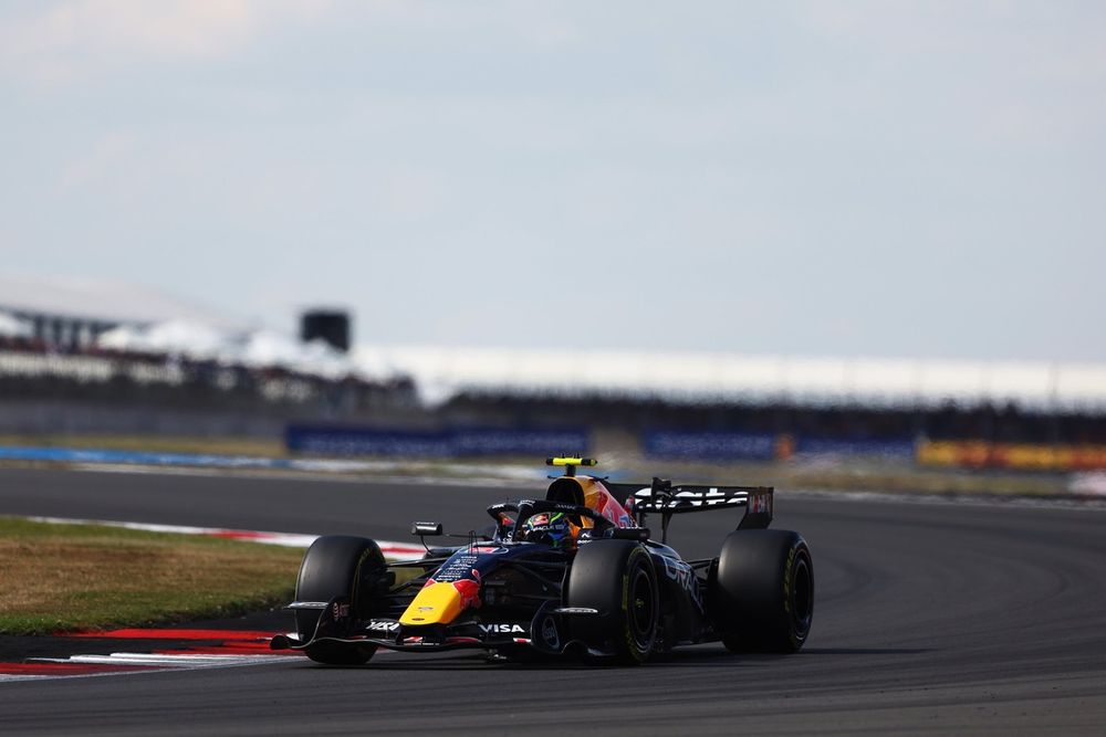 Isack Hadjar experimenta dificultades al GP de Gran Bretaña