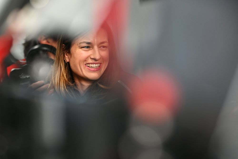 Laura Müller llega a Haas el mismo día que Esteban Ocon