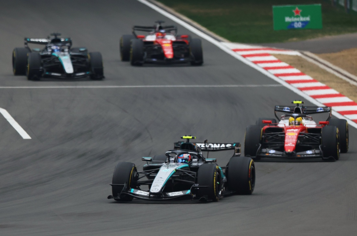 Ferrari y Mercedes durante el GP de Chile.