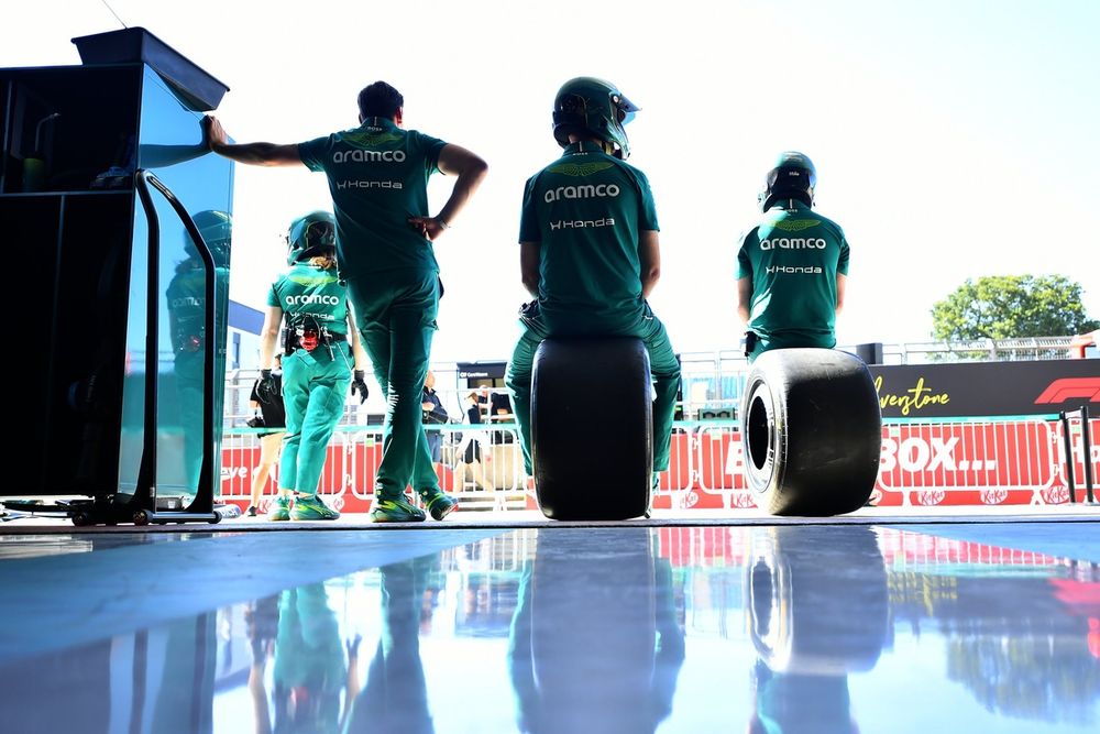 Aston Martin en pitstop