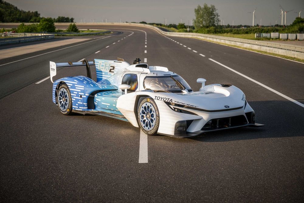 La Toyota TR LH2 que corrió al Mans en demostración
