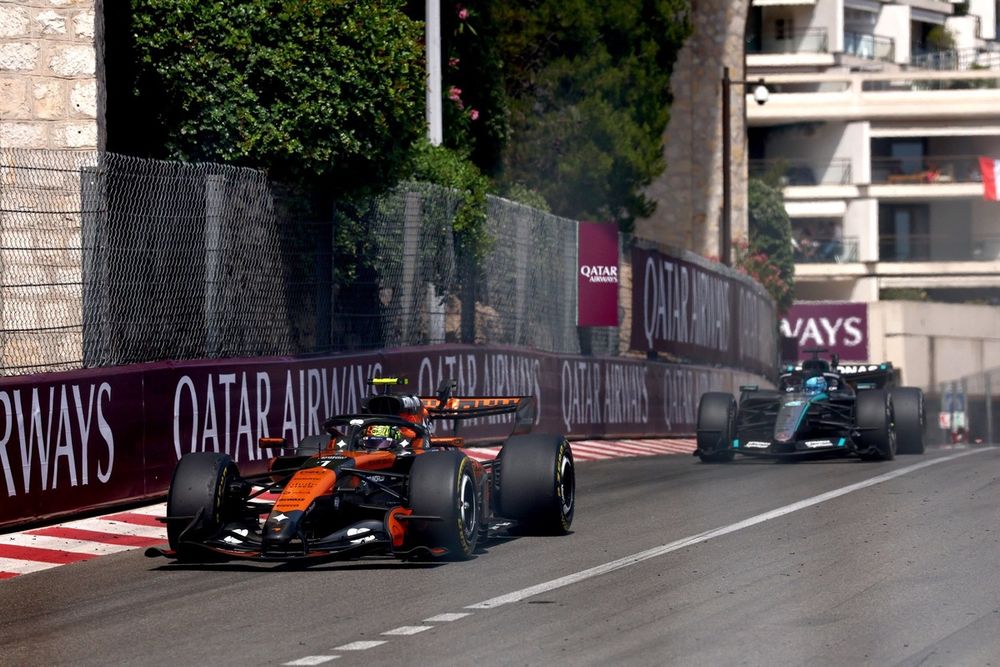 George Russell en su sede Mercedes durante la temporada 2026