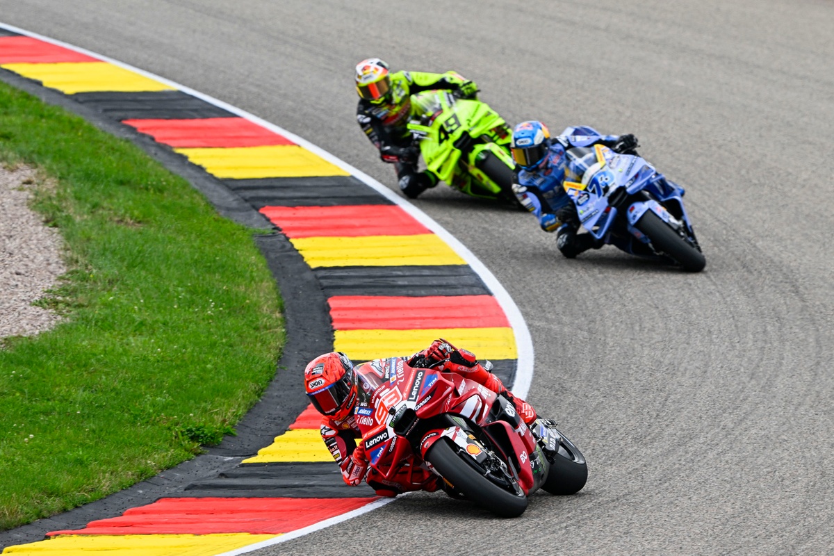 Marc Márquez lidera el sprint del Sachsenring