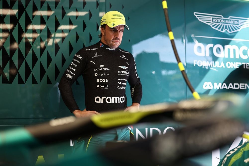 Fernando Alonso en Aston Martin