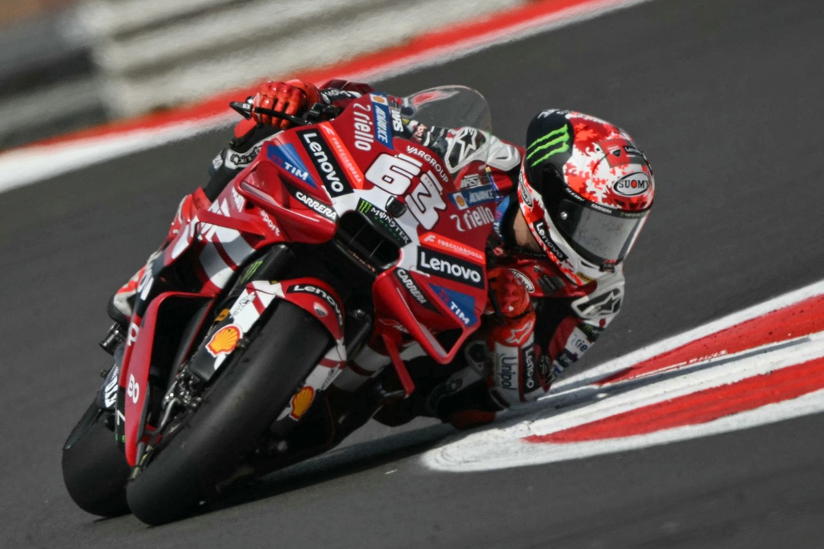 Bagnaia stupéfait par la dégradation : "J'ai fait les derniers tours sans poser le genou"