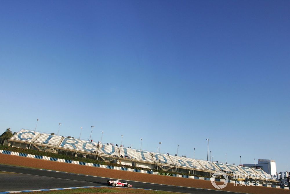 Franck Montagny durante sus pruebas con Toyota en 2006 en Jerez