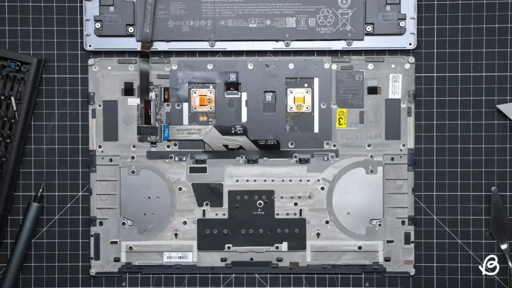 Dell XPS 16 Display Panel Board