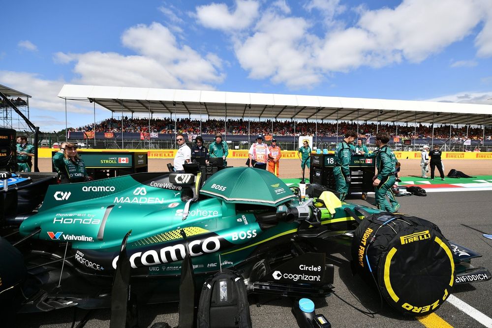 Lance Stroll en el Aston Martin Racing