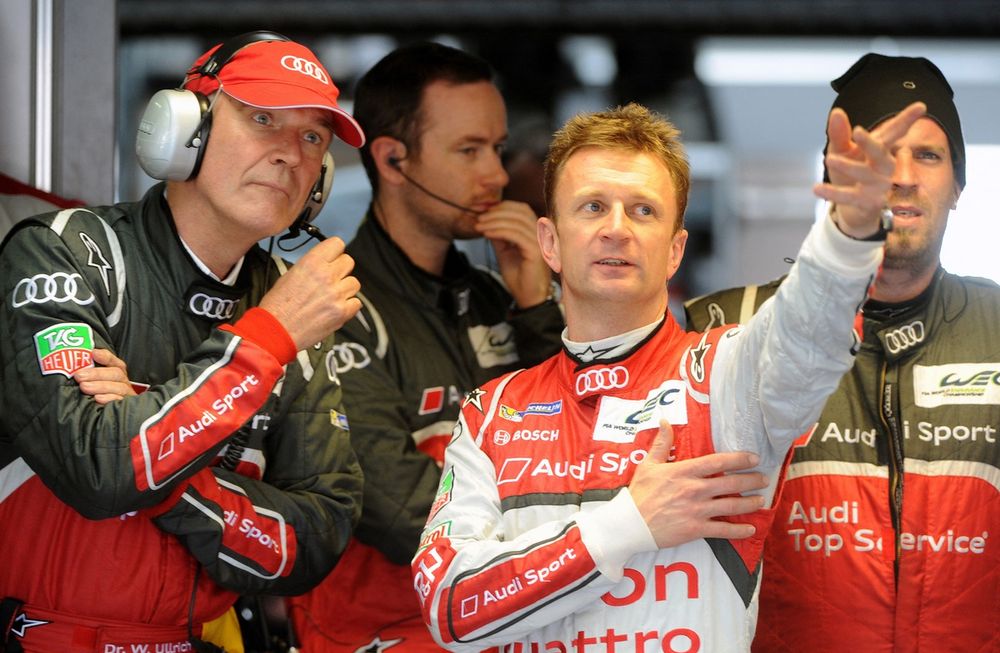 Le Dr Ullrich aux côtés d'Allan McNish chez Audi.