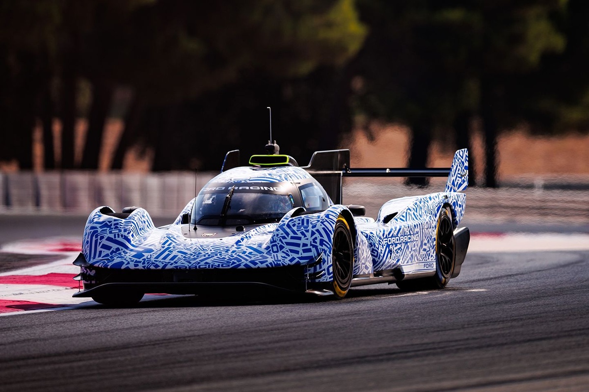 Premières photos de la Ford Hypercar en piste