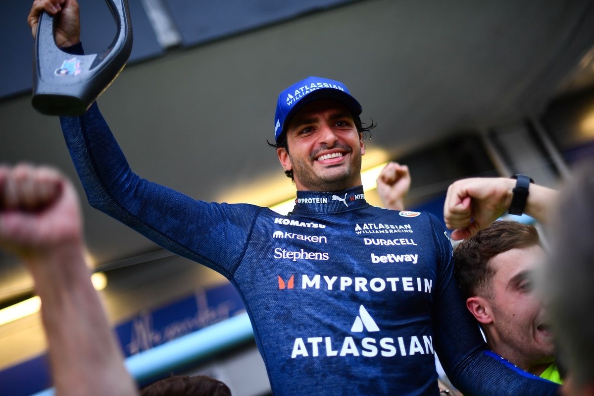 Carlos Sainz prolonge avec Williams pour plusieurs années