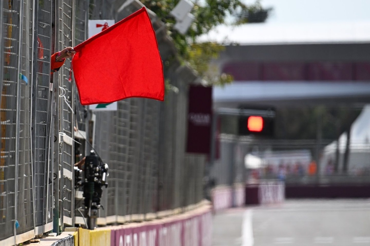 Le drapeau rouge, une solution pour éviter les arrivées sous Safety Car ?