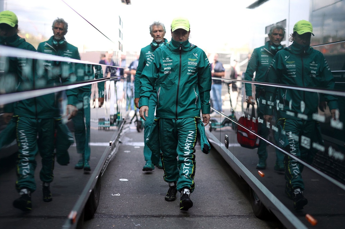 "Difficile d'arrêter la voiture" : Alonso en difficulté avec le nouveau moteur Honda