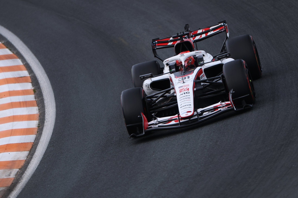 Ocon, muy contento con su calificación, advirtió que están muy lejos de los demás.