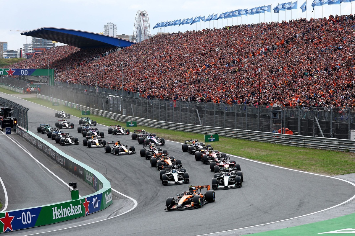 Gros crash pour Verstappen et drapeau rouge d'entrée à Zandvoort