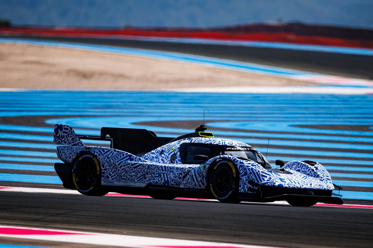 Ford boucle un premier test "assourdissant"