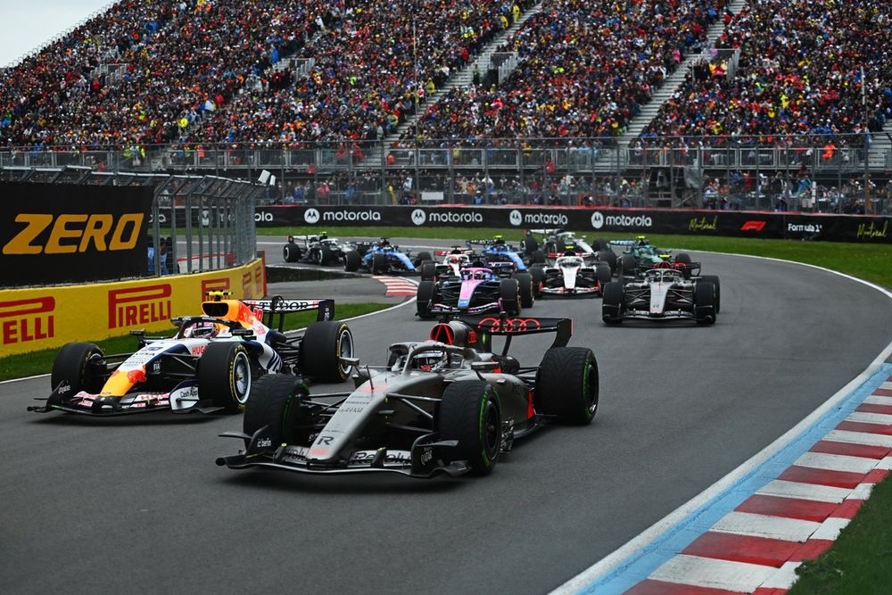 Nico Hülkenberg (Audi F1 Team) y Liam Lawson, (Racing Bulls).