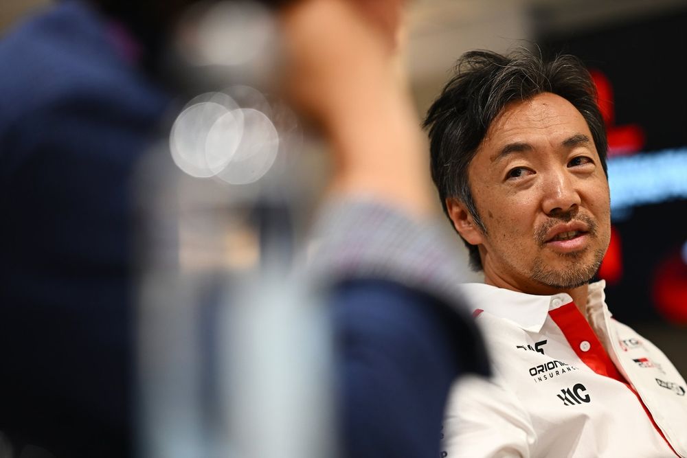 Ayao Komatsu ne ferme aucune porte.