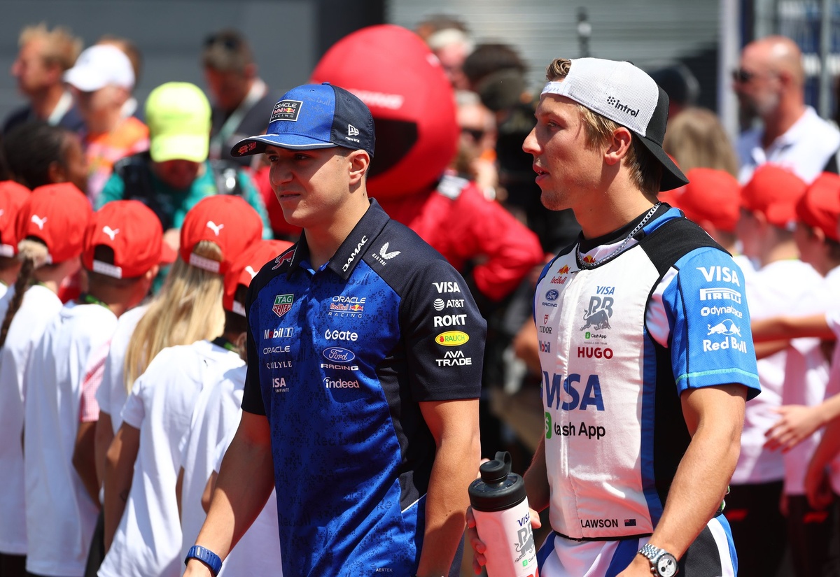 Isack Hadjar (Red Bull) y Liam Lawson (Racing Bulls)