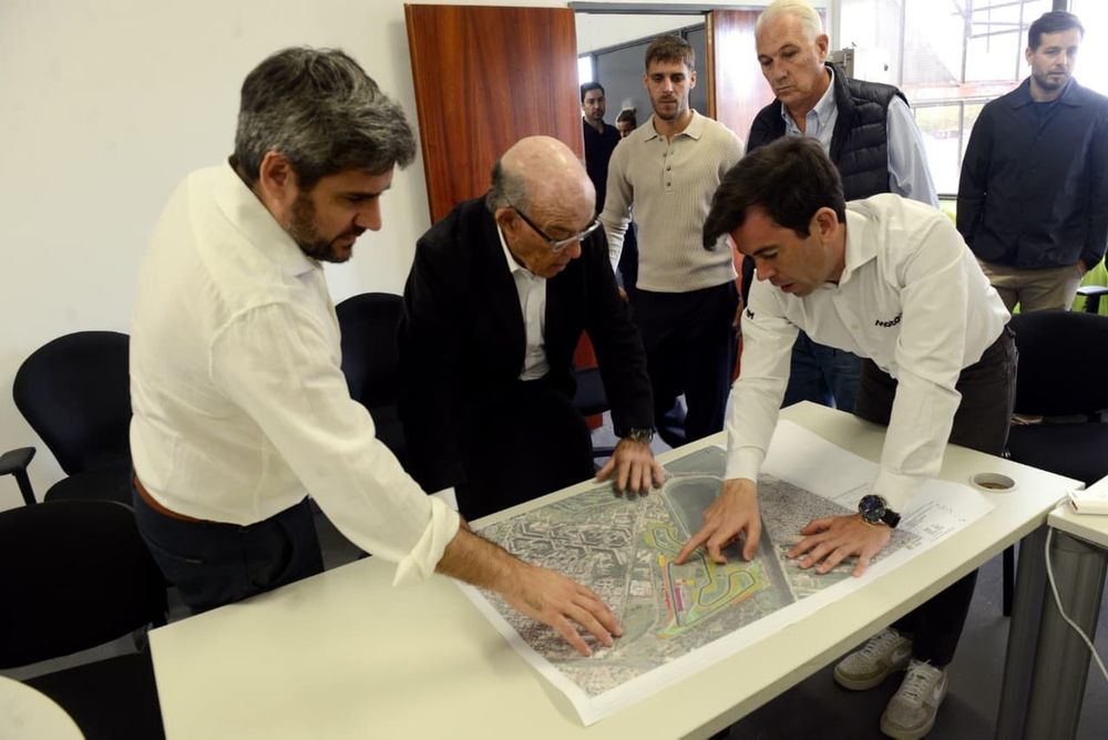 Carmelo Ezpeleta y Carlos Ezpeleta, durante una visita reciente a Buenos Aires